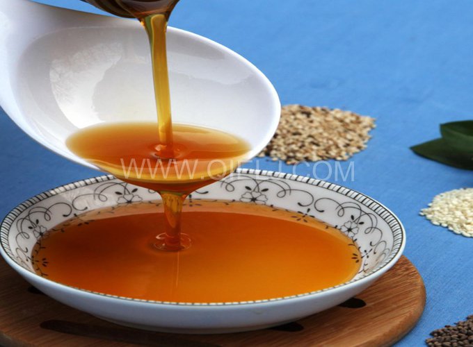 芝麻油提取加工，企鵝糧油機(jī)械生產(chǎn)色香味俱佳的油脂(圖1)